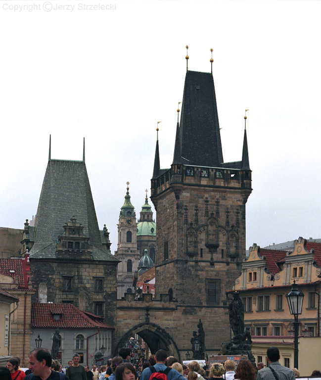 Małostrańskie wieże mostowe  Lesser Town Bridge Towers  Malostranské mostecké veze