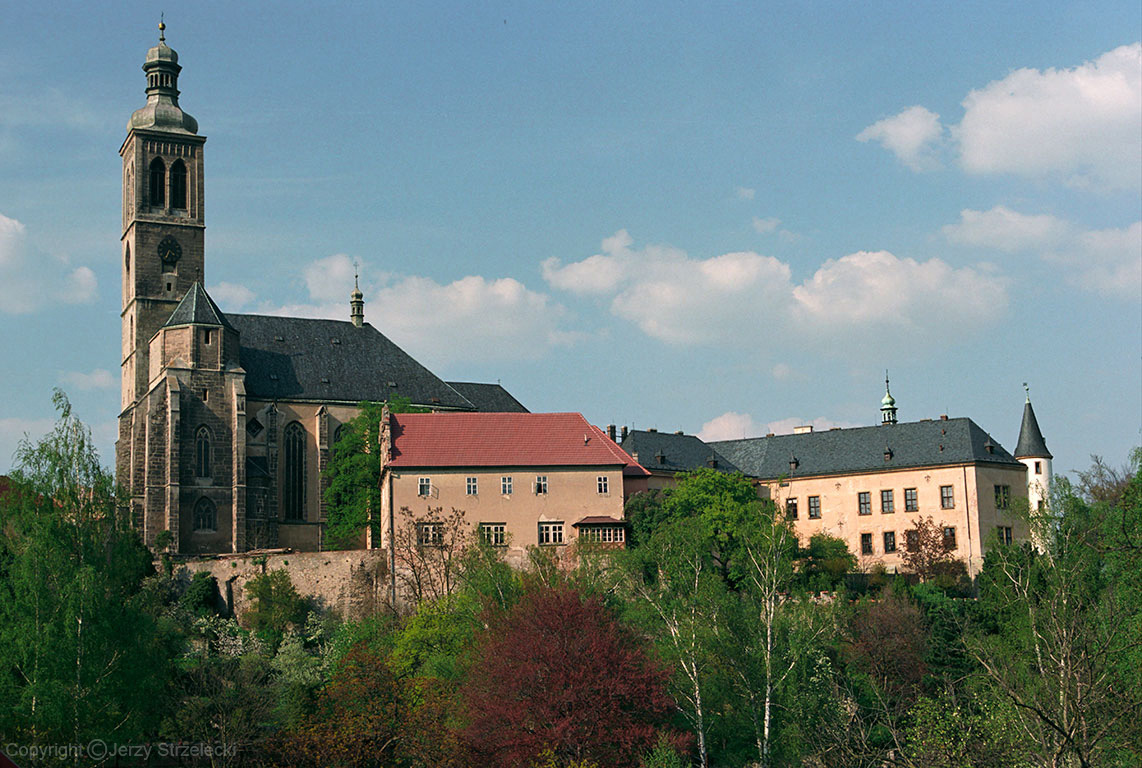 KUTNA HORA - kościół Św. Jakuba, hradek i włoski dwór