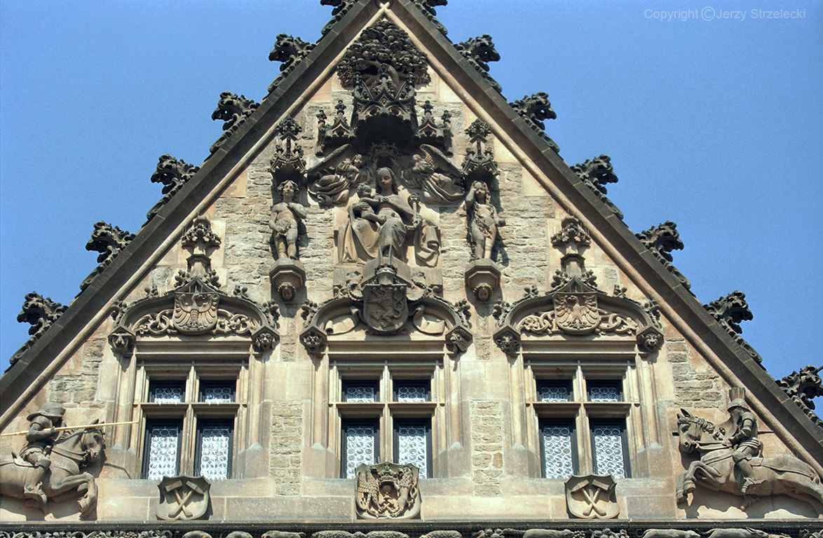 KUTNA HORA -  kamienny dom