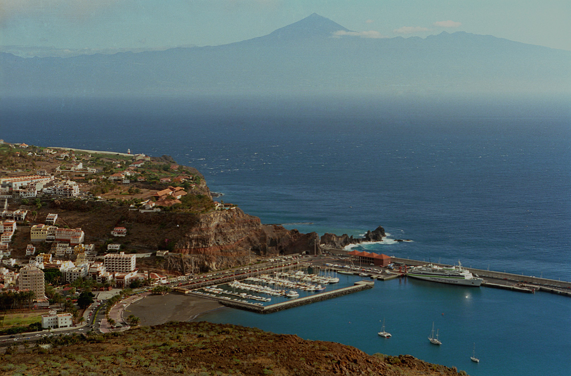 Pico del Teide(Tenerife) from Gomera Island